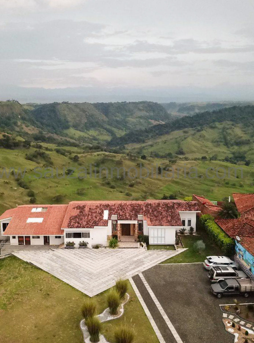 Casa en el Condominio Campestre Las Casonas, Cerritos