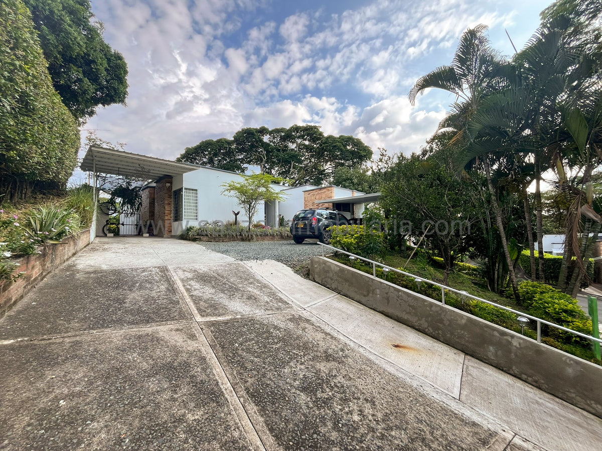Exclusiva Casa Campestre en Condominio