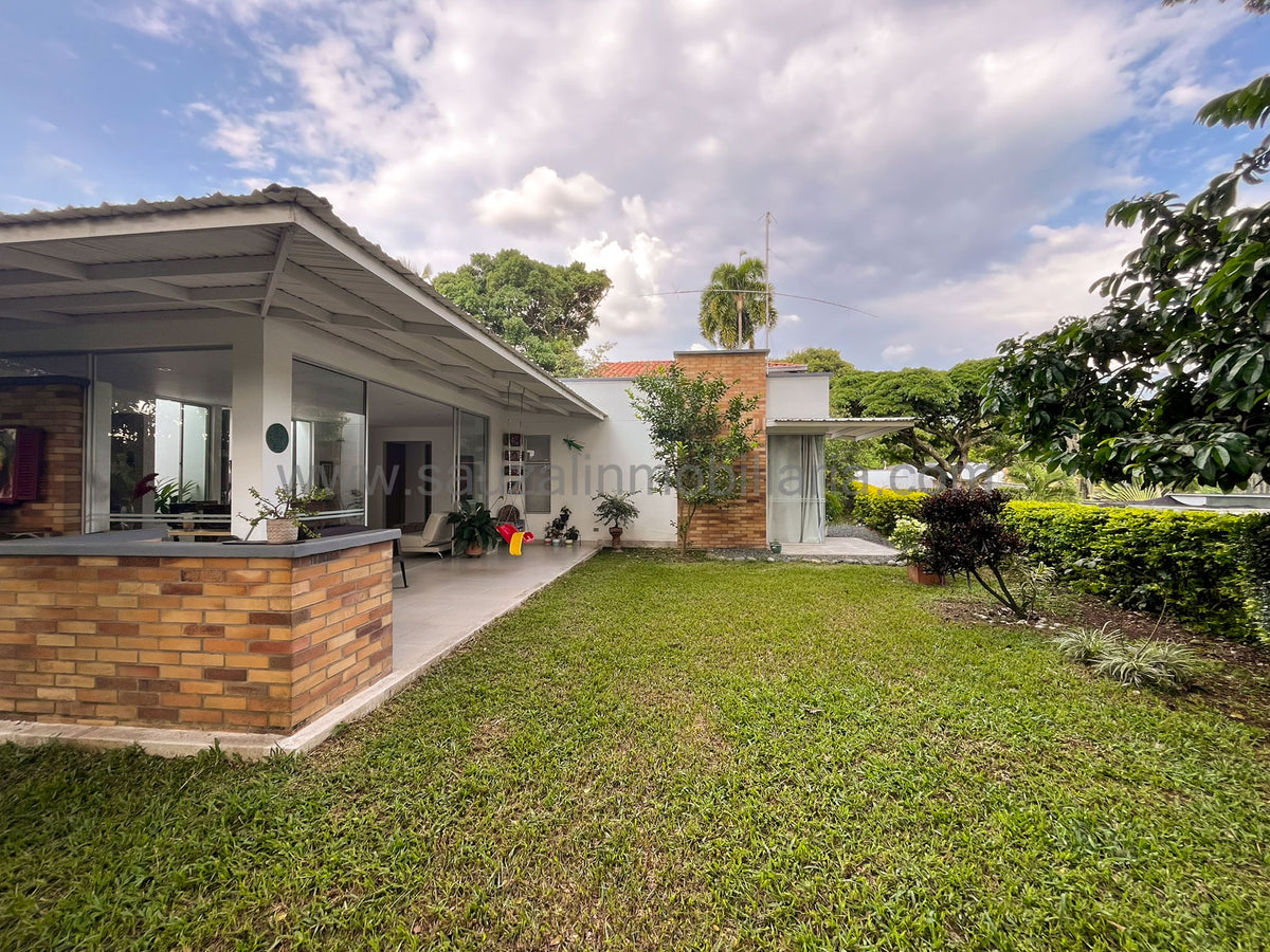Exclusiva Casa Campestre en Condominio