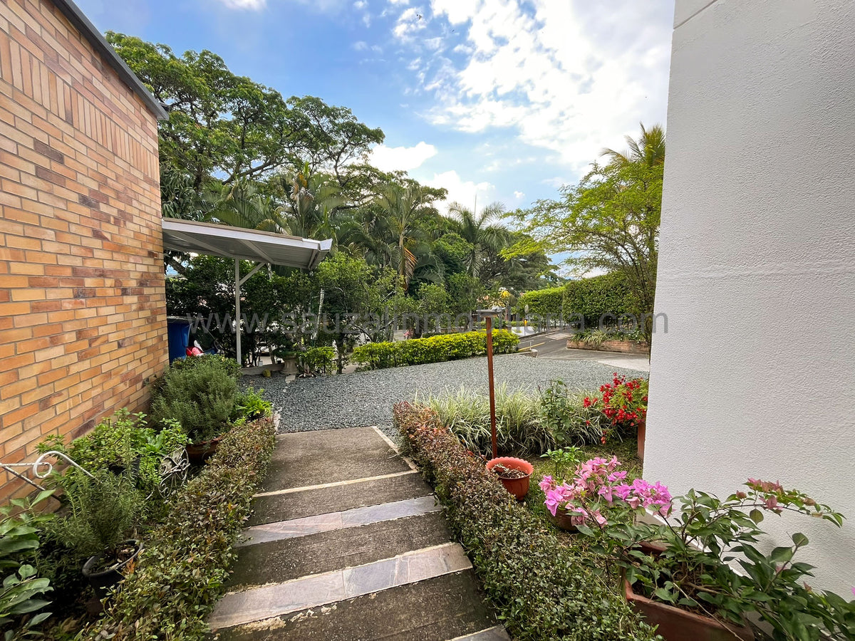 Exclusiva Casa Campestre en Condominio