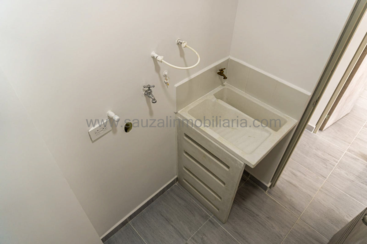 Apartamento y Oficina en Santafé Springs