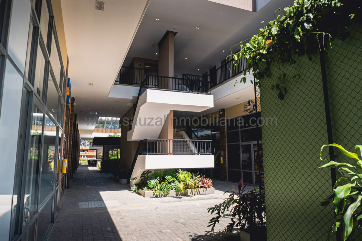 Apartamento y Oficina en Santafé Springs