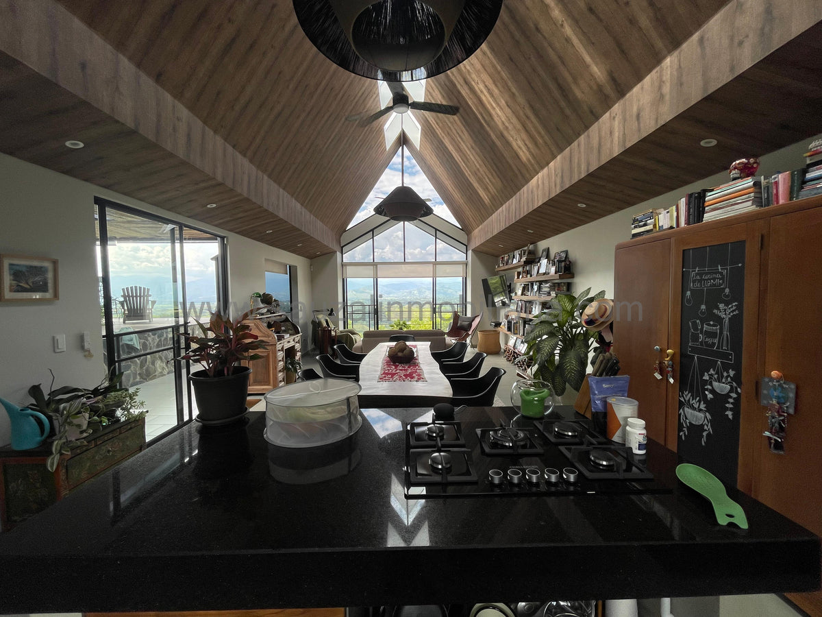 Casa Campestre en el Condominio Lagos del Cortijo