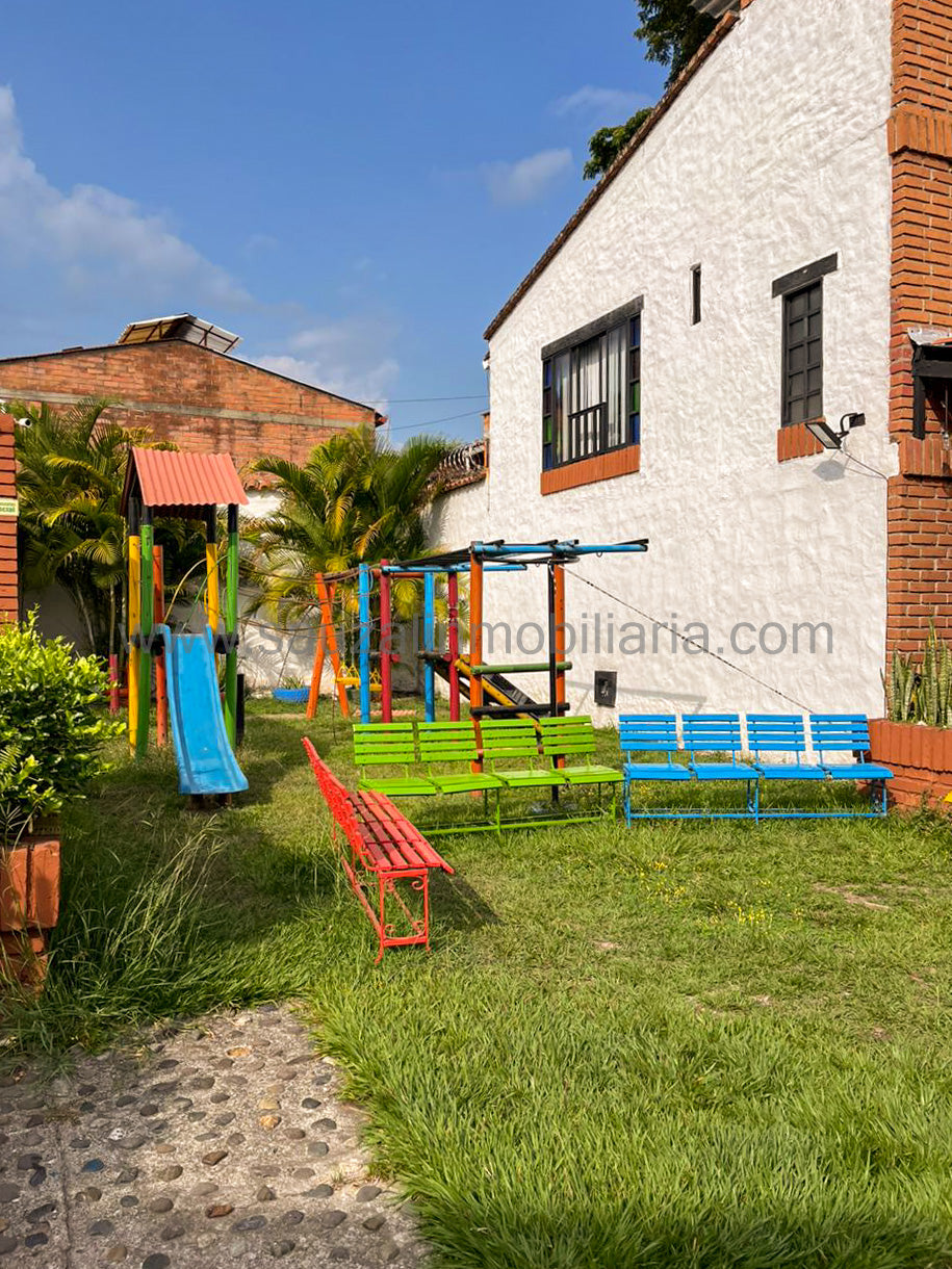 Casa en el Condominio Residencial Los Laguitos