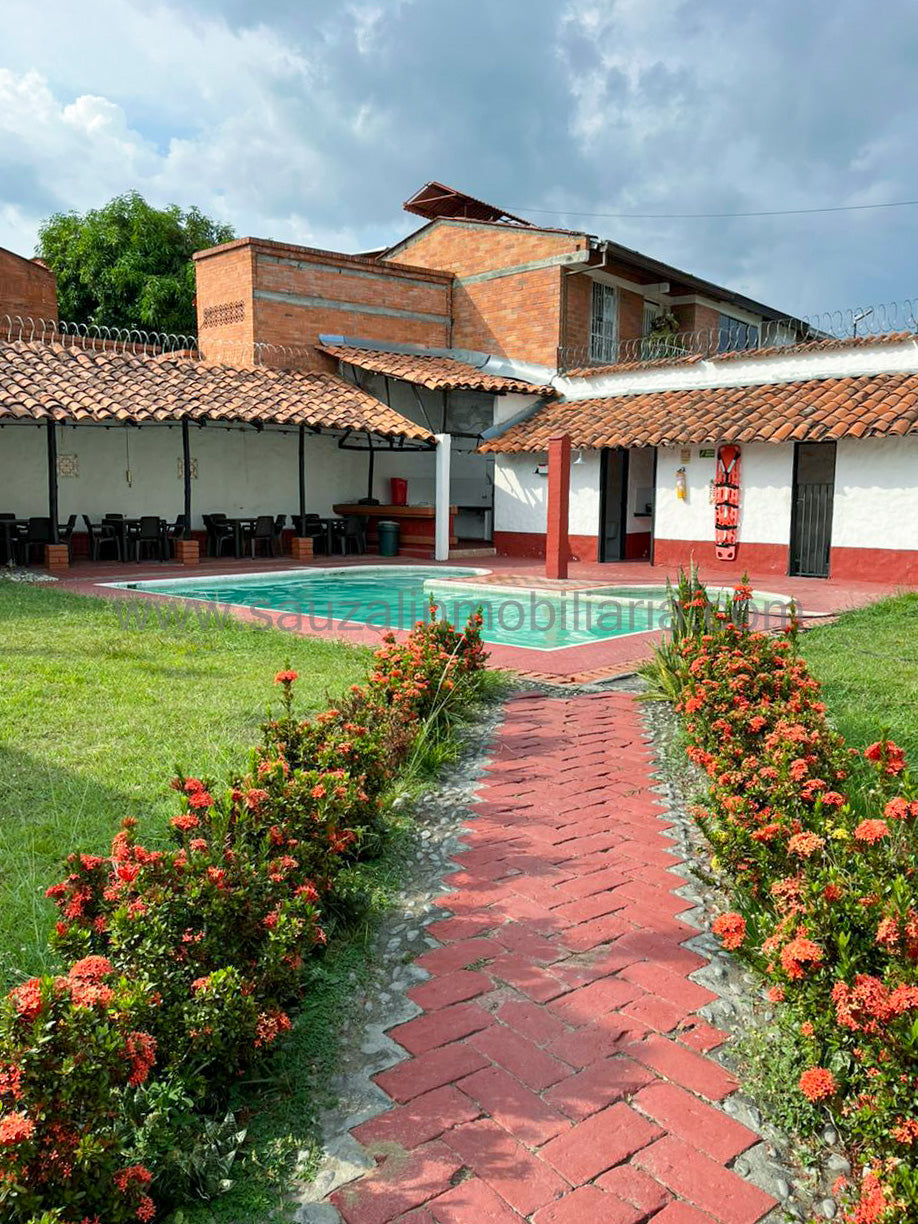 Casa en el Condominio Residencial Los Laguitos