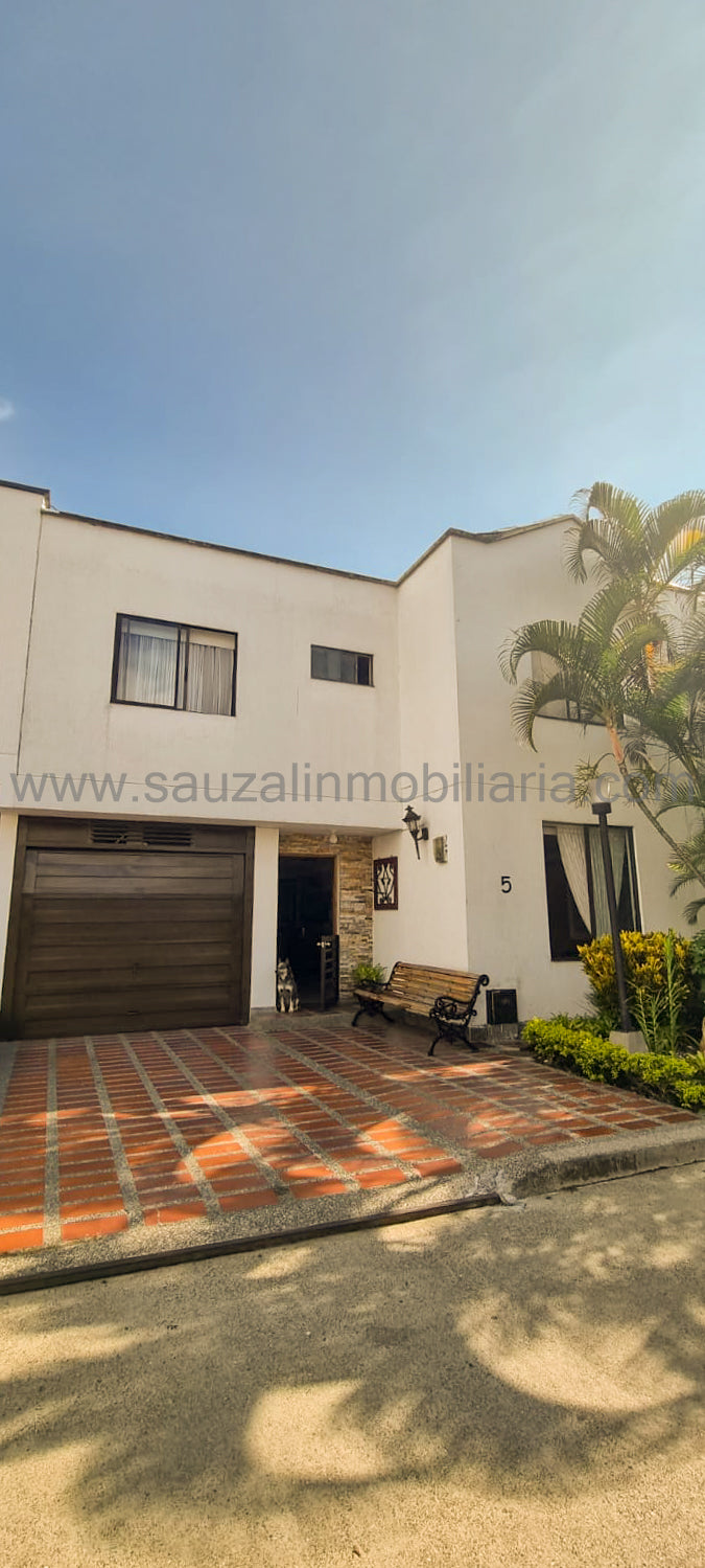 Casa en Conjunto Residencial, Barrio El Prado