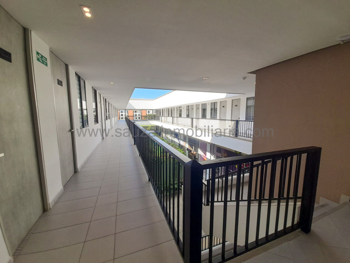 Apartamento y Oficina en Santafé Springs