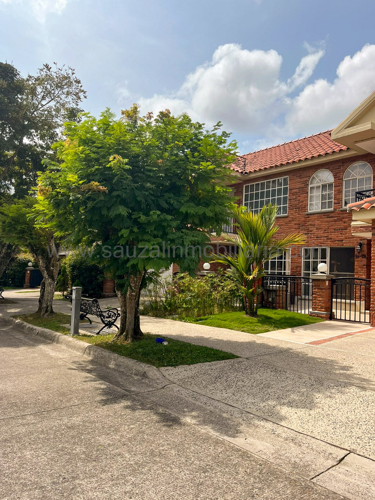 Casa en Condominio Residencial en el Barrio Pinares, Pereira