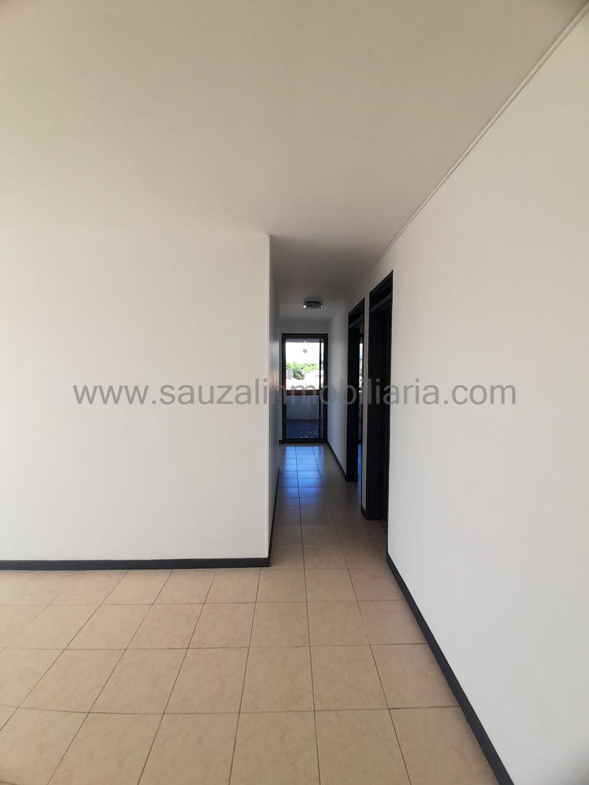 Apartamento en la Urbanización Santa Lucía, Cuarto Piso