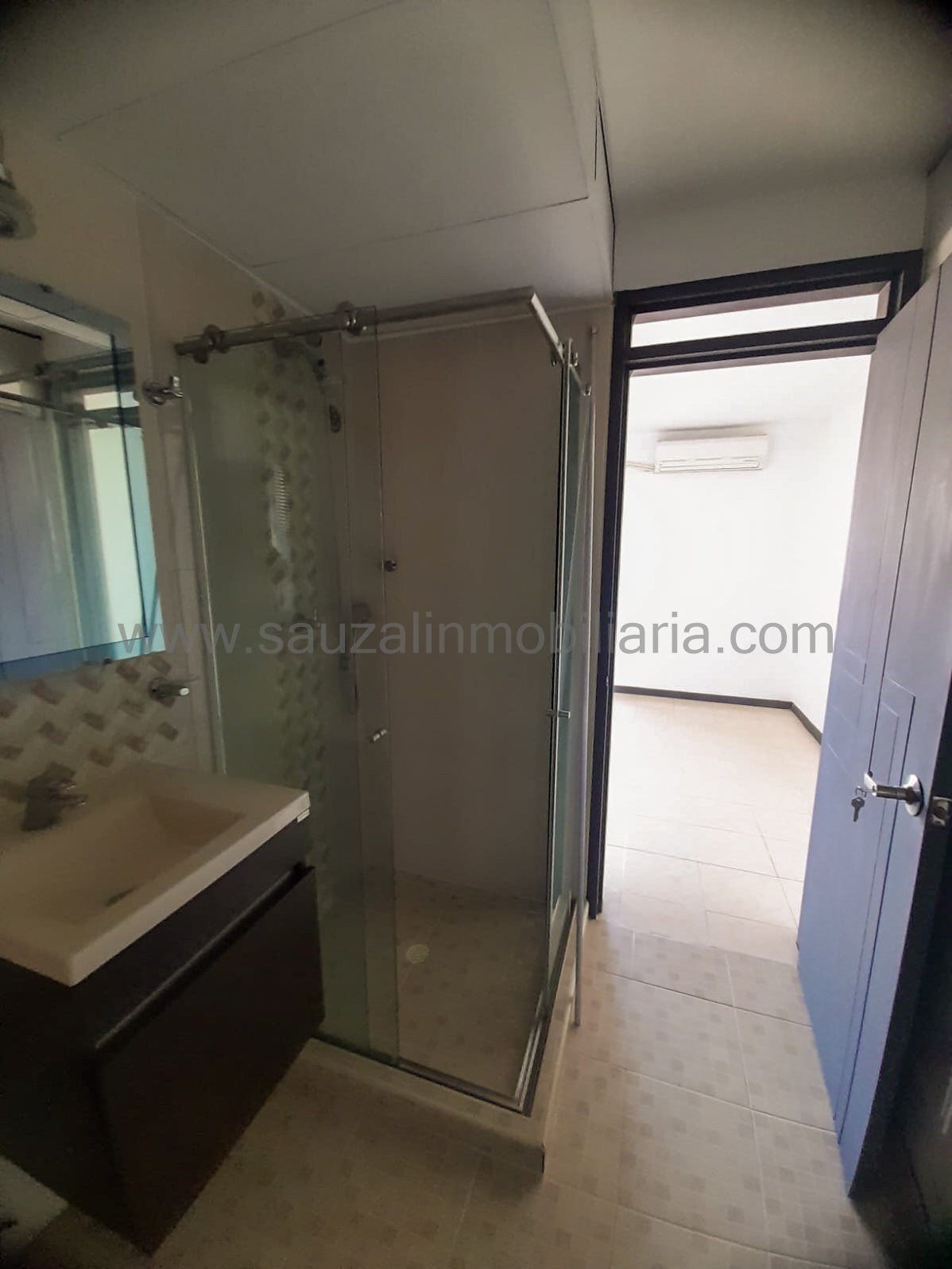 Apartamento en la Urbanización Santa Lucía, Cuarto Piso