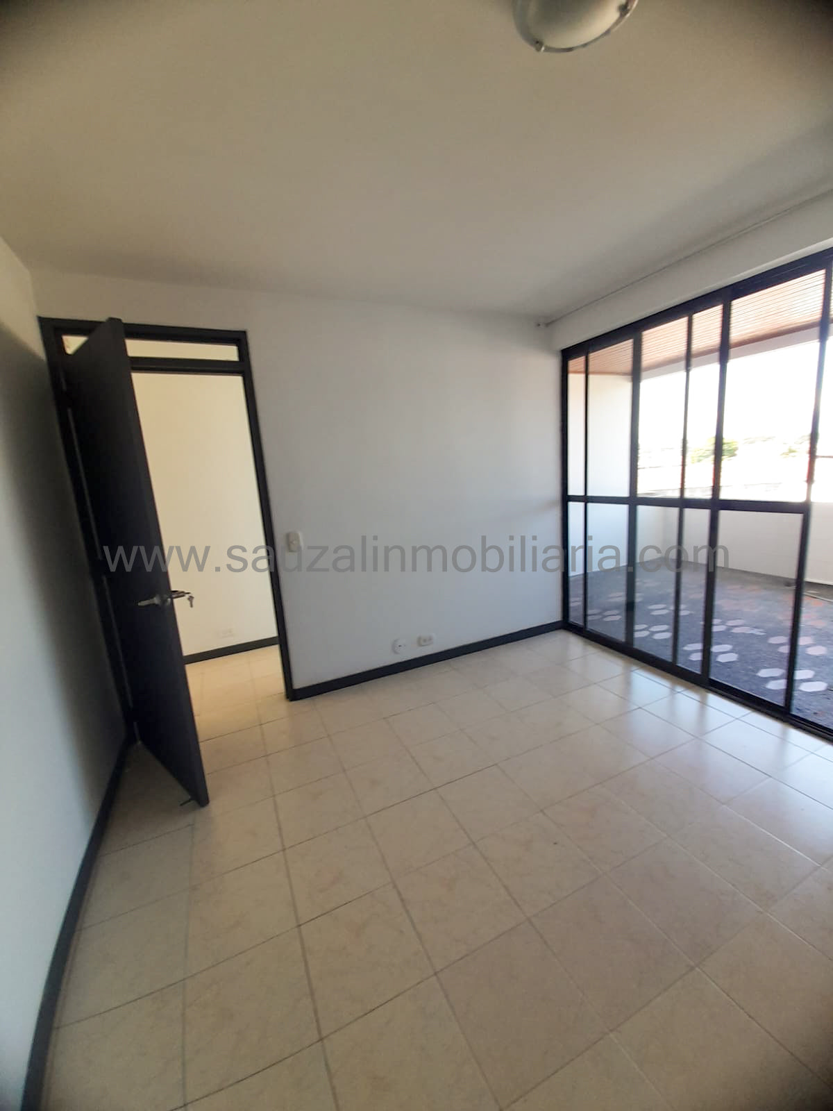 Apartamento en la Urbanización Santa Lucía, Cuarto Piso