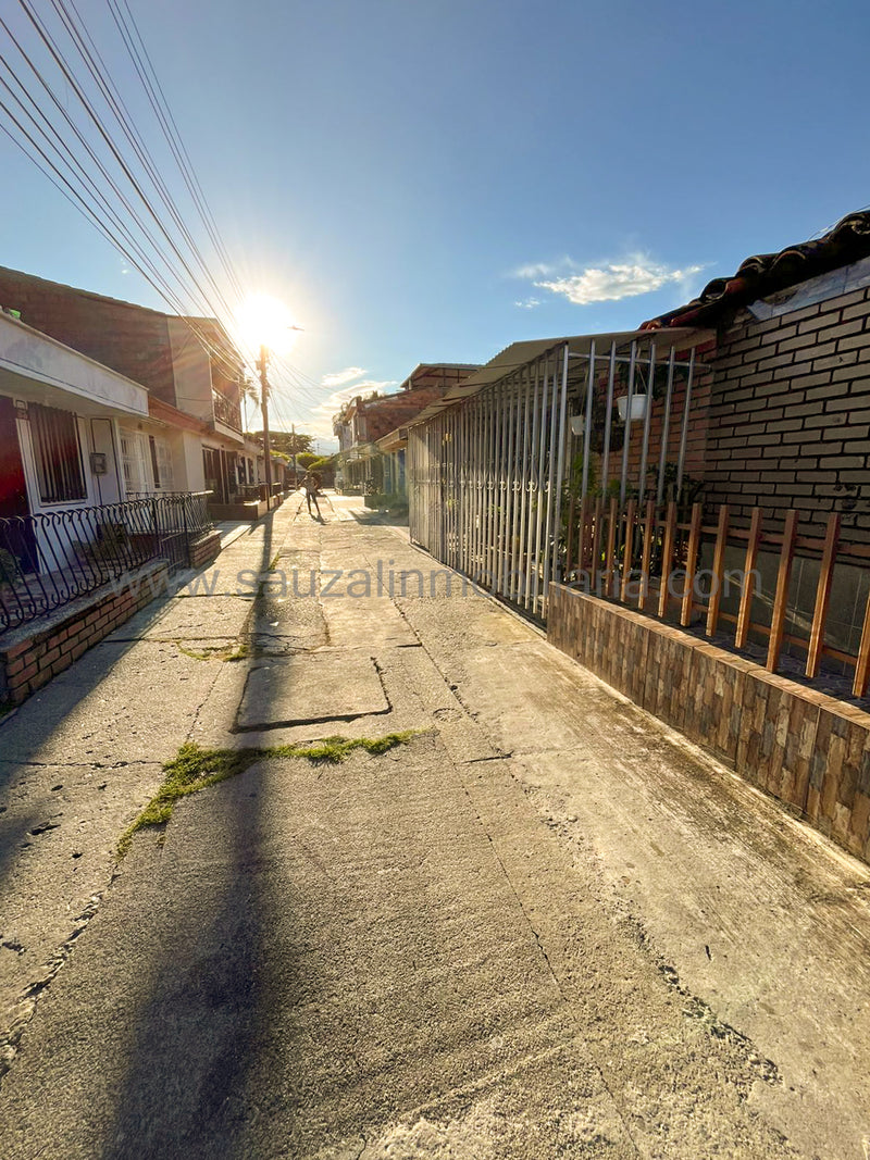 Casa en el Barrio Guayacanes