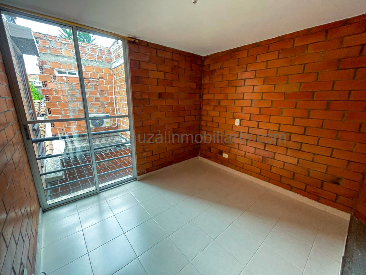 Apartamento en Jardines de Santa María