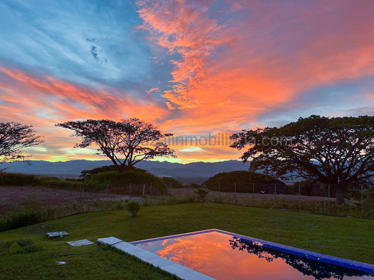 Casa Campestre en el Condominio El Cortijo, Cerritos