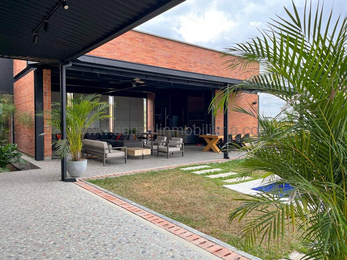 Casa Campestre en el Condominio El Cortijo, Cerritos