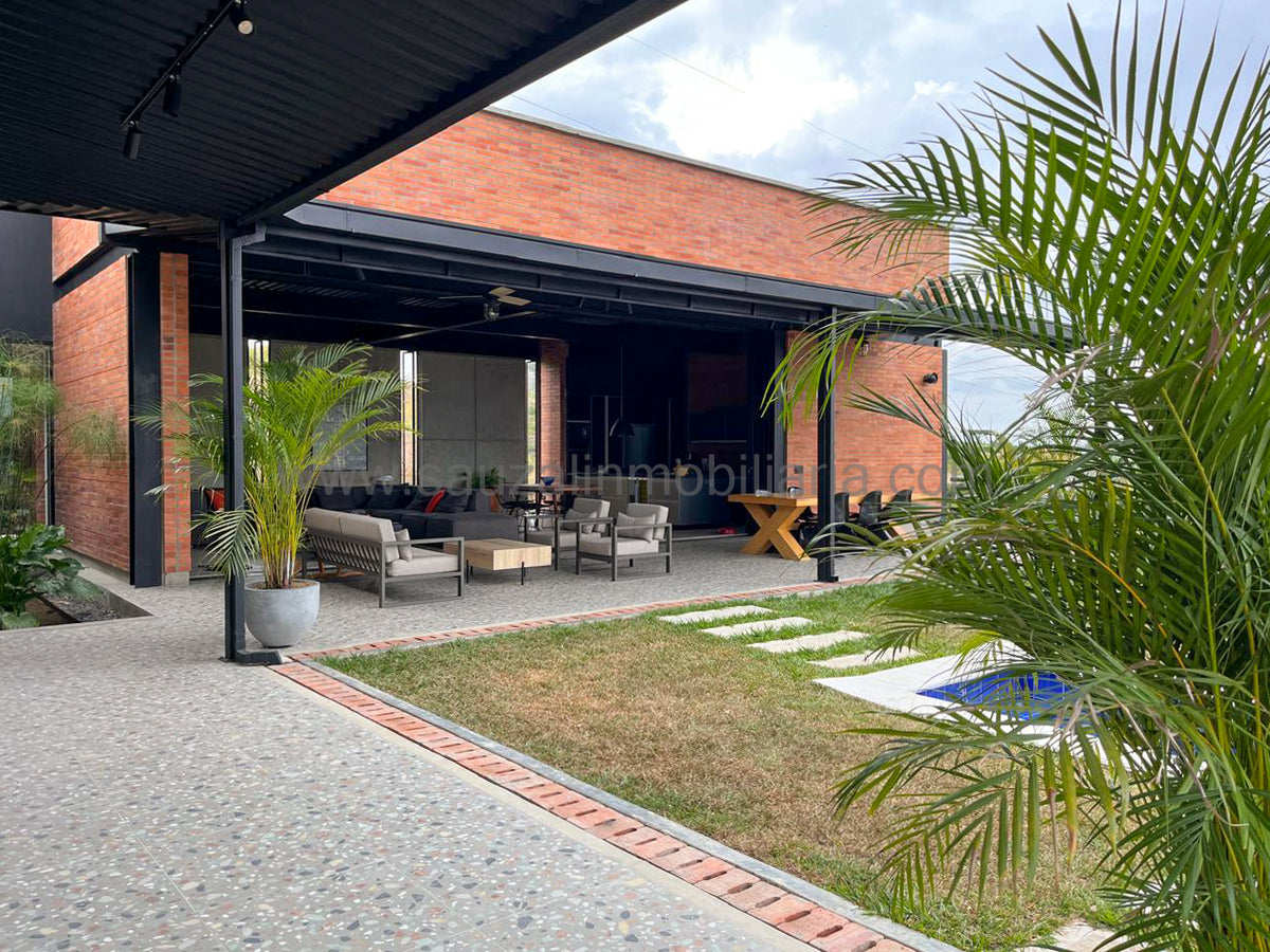 Casa Campestre en el Condominio El Cortijo, Cerritos