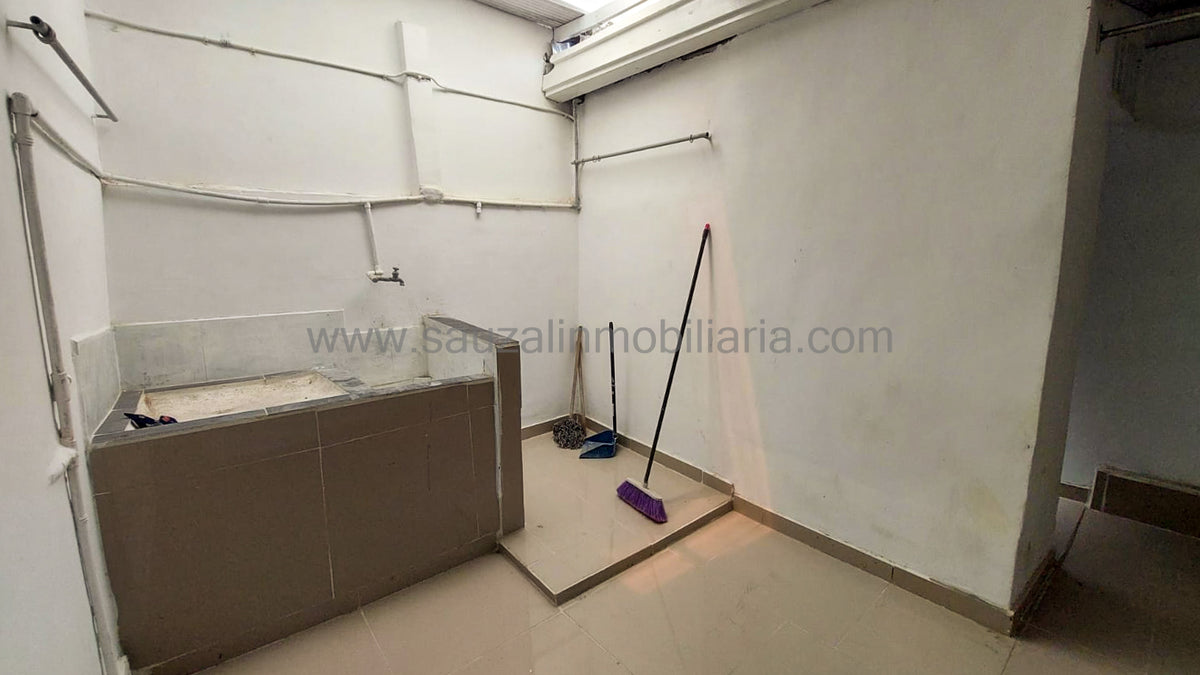 Local Comercial en el Barrio Collarejo