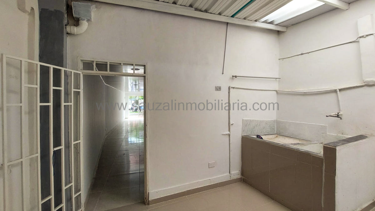 Local Comercial en el Barrio Collarejo