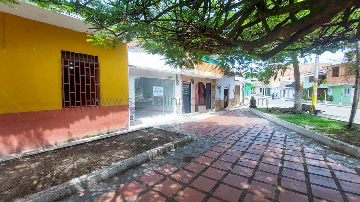 Local Comercial en el Barrio Collarejo
