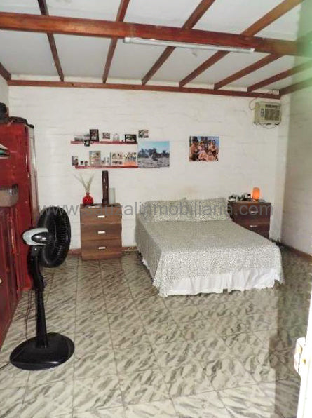 Casa Campestre Vía Santa Ana, Frente al Batallón