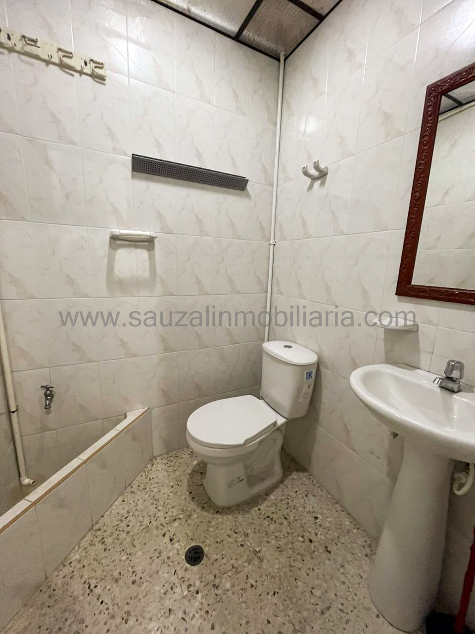 Local Comercial en el Centro Comercial Santa Lucía