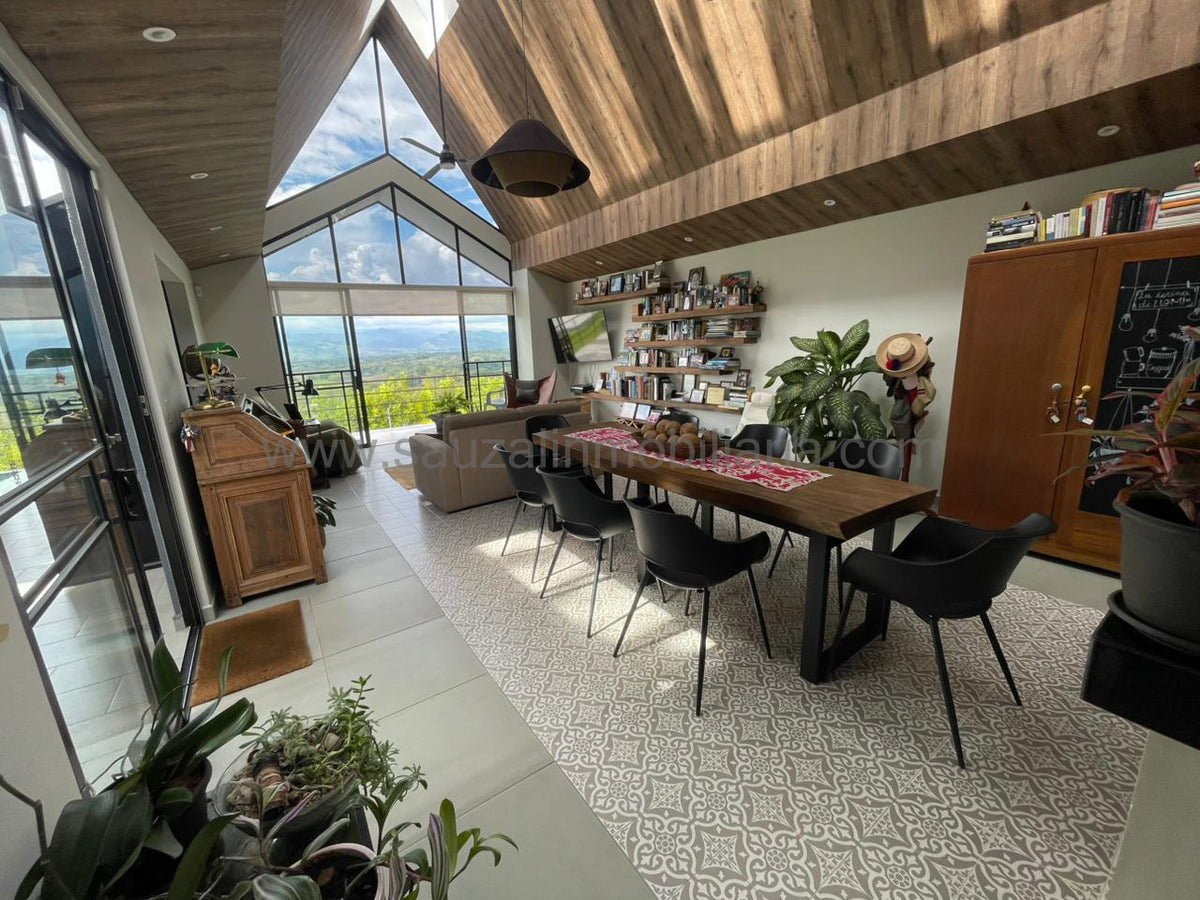 Casa Campestre en el Condominio Lagos del Cortijo