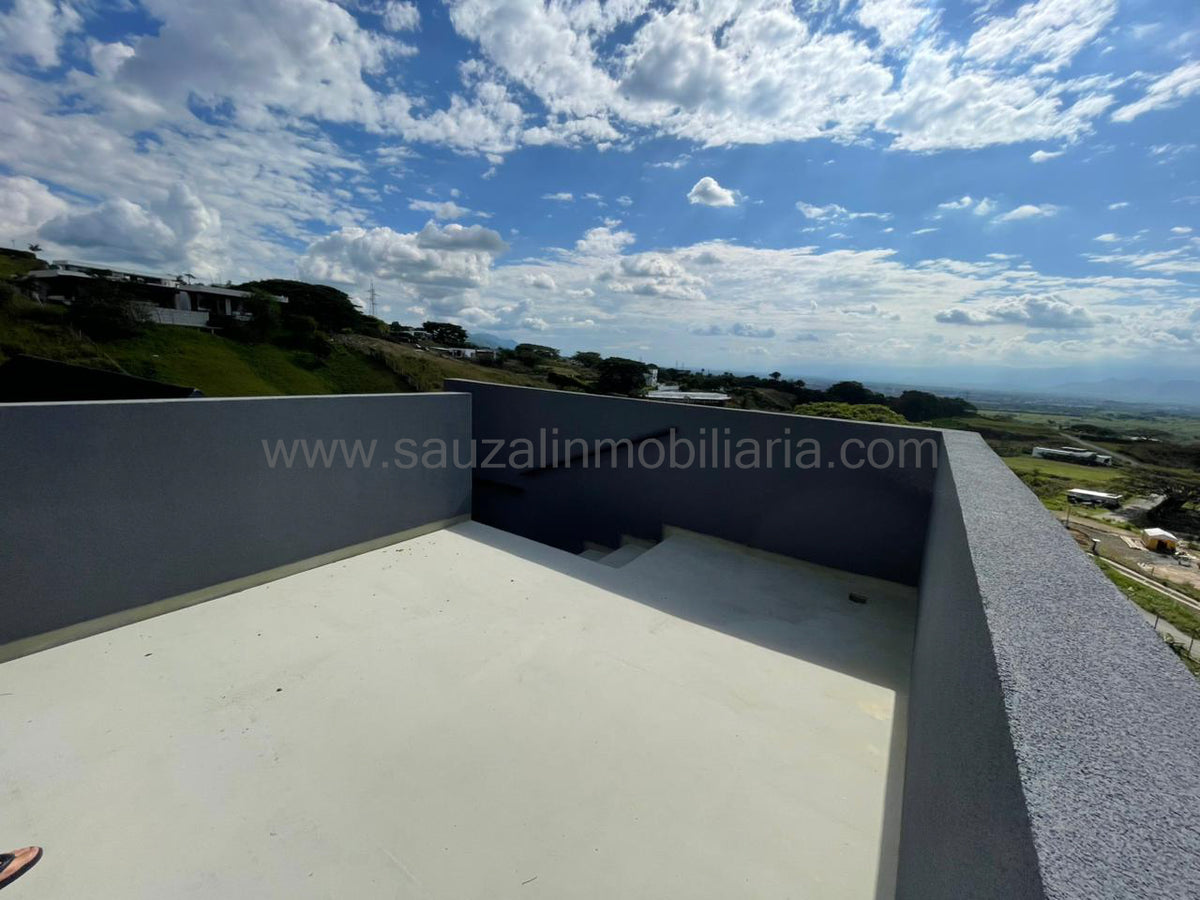 Casa Campestre en el Condominio Lagos del Cortijo