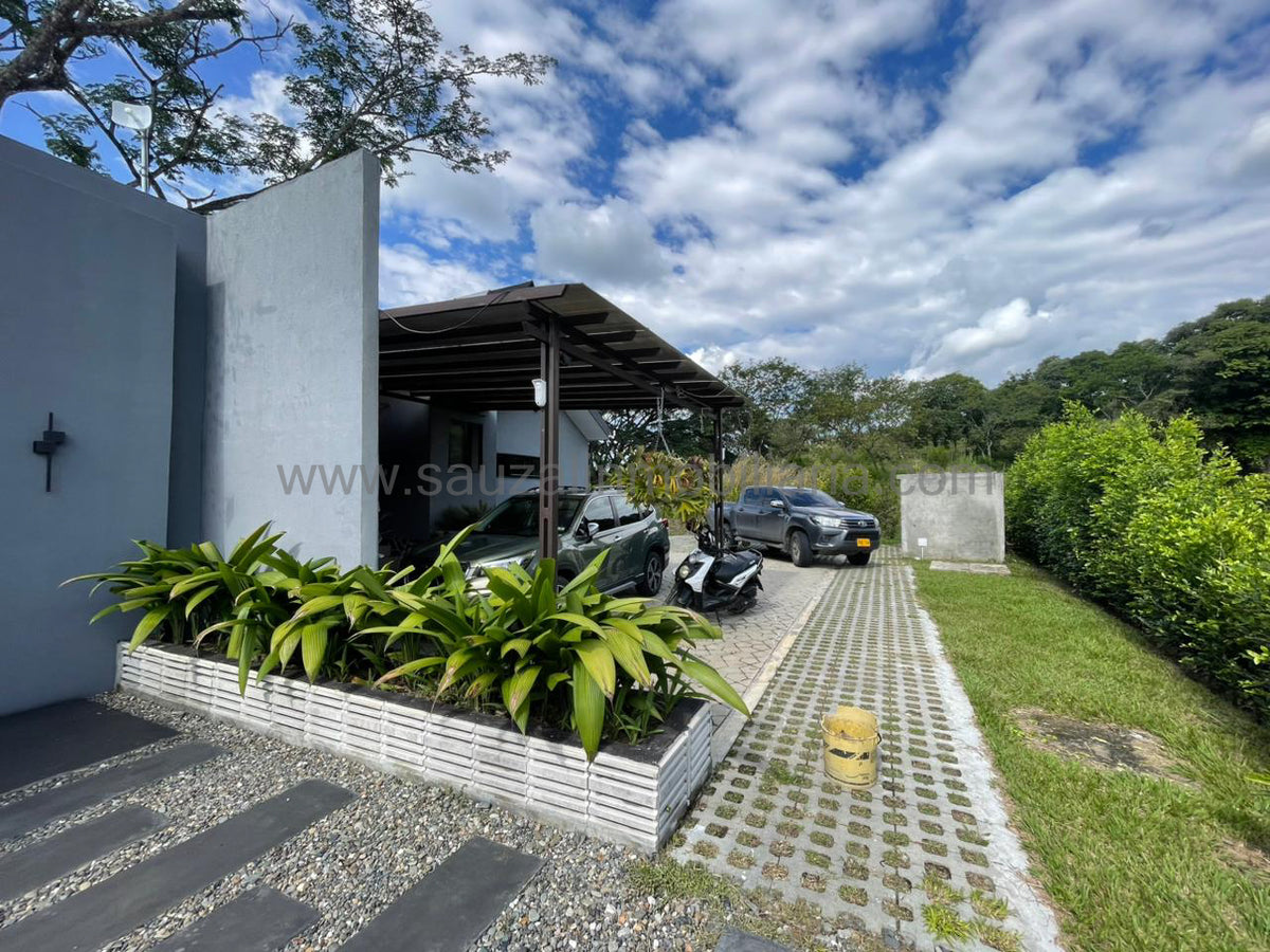 Casa Campestre en el Condominio Lagos del Cortijo