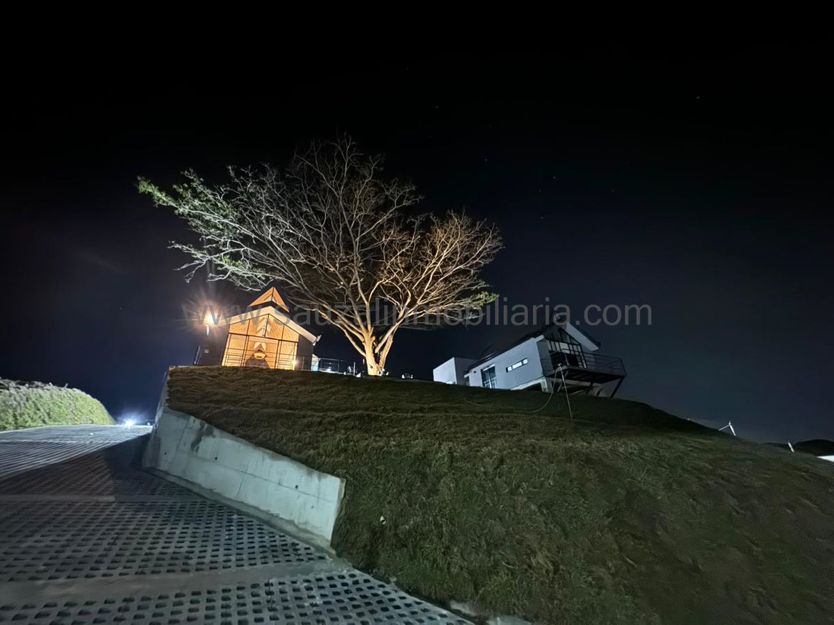 Casa Campestre en el Condominio Lagos del Cortijo