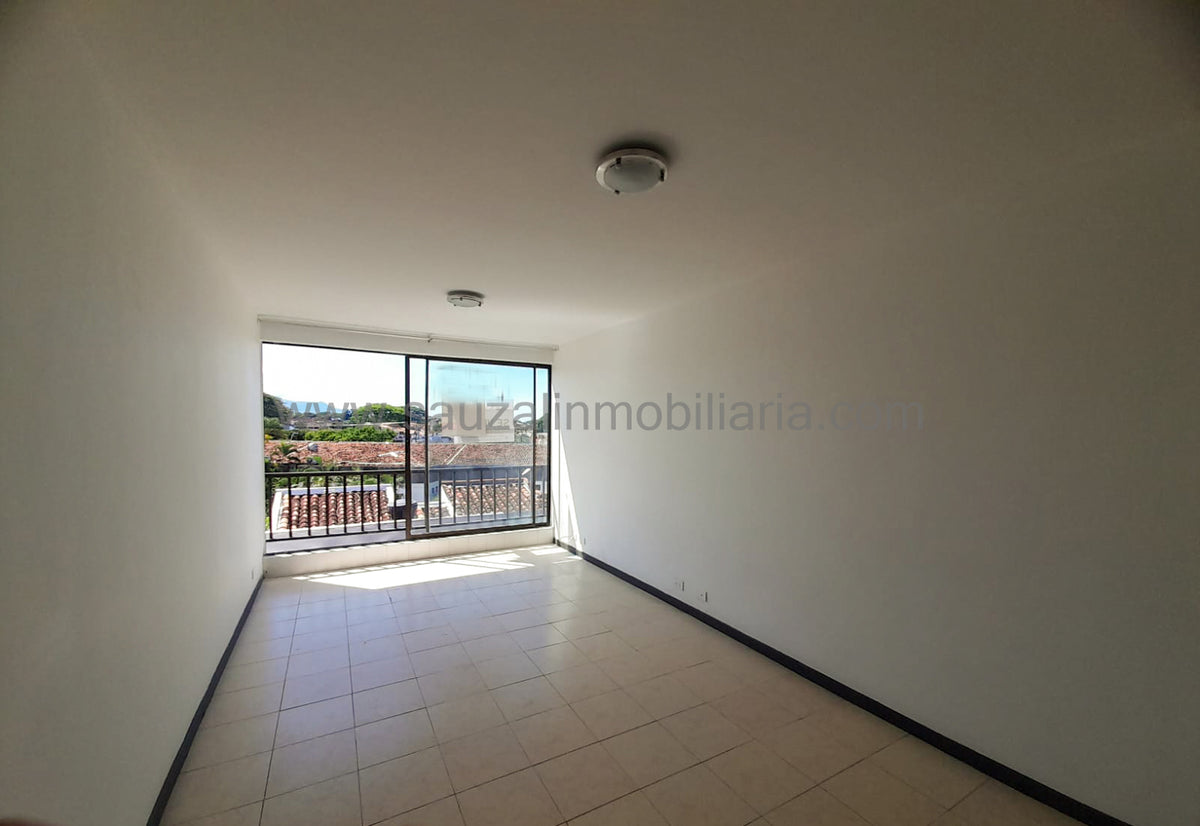 Apartamento en la Urbanización Santa Lucía, Cuarto Piso