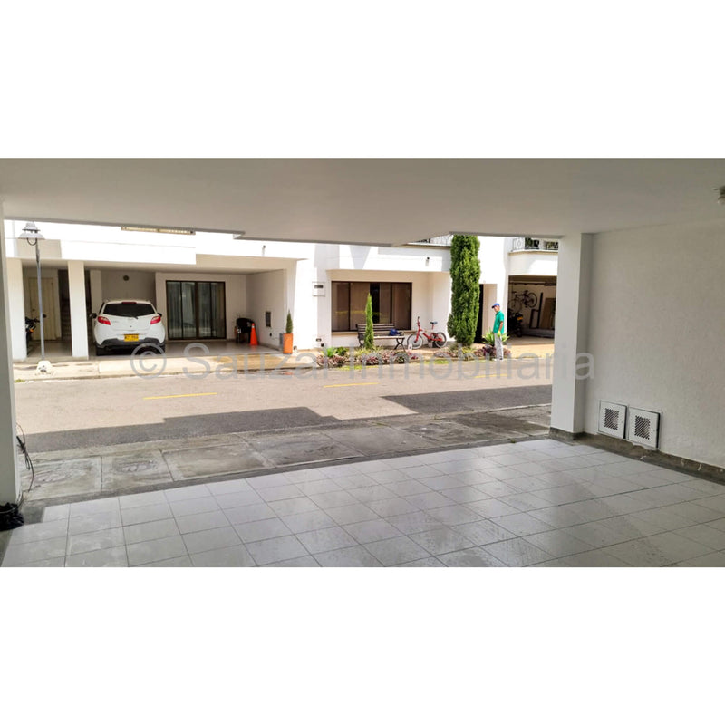 Apartamento en el Conjunto Flamingos Club, Segundo Piso