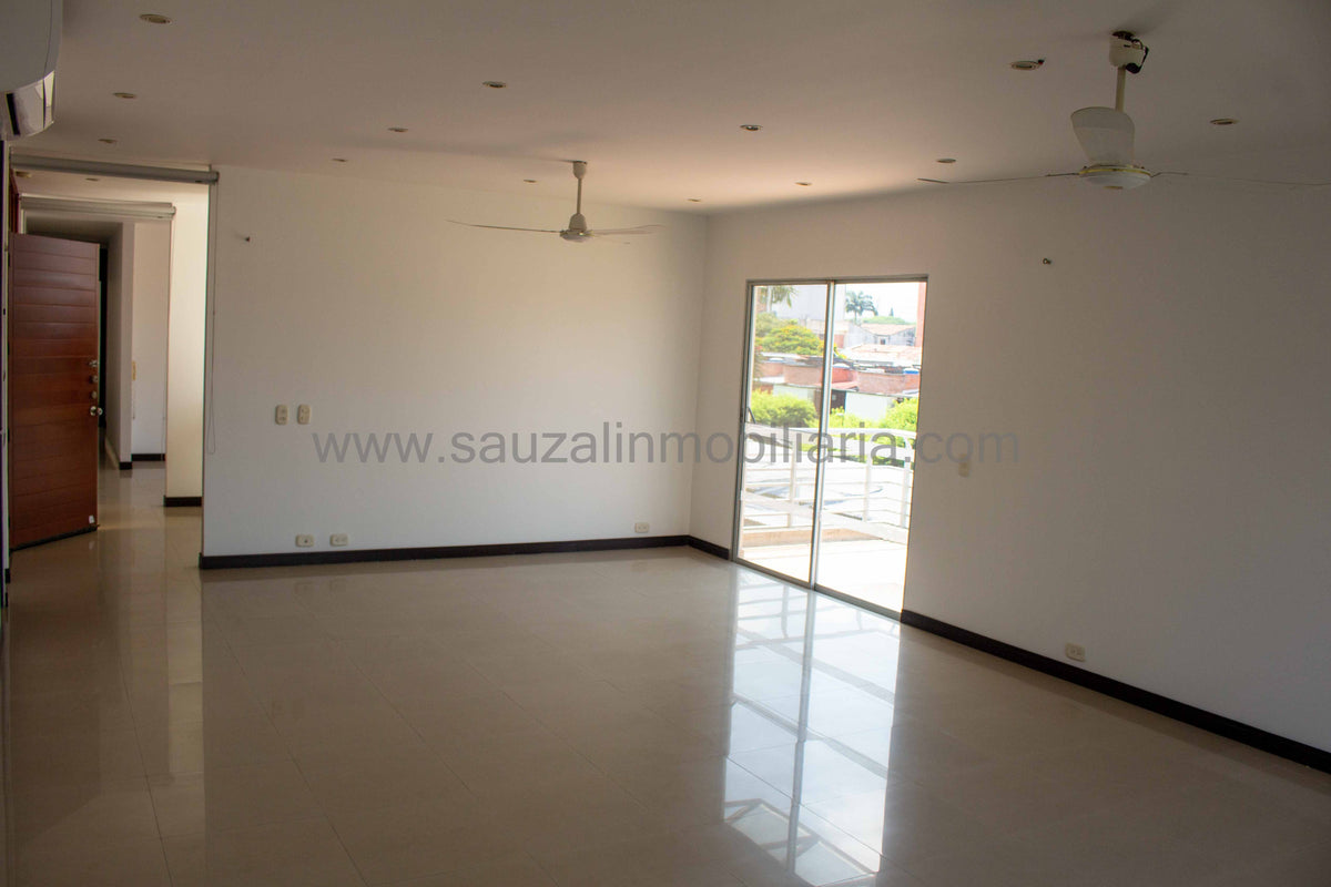 Exclusivo Penthouse en Conjunto Residencial