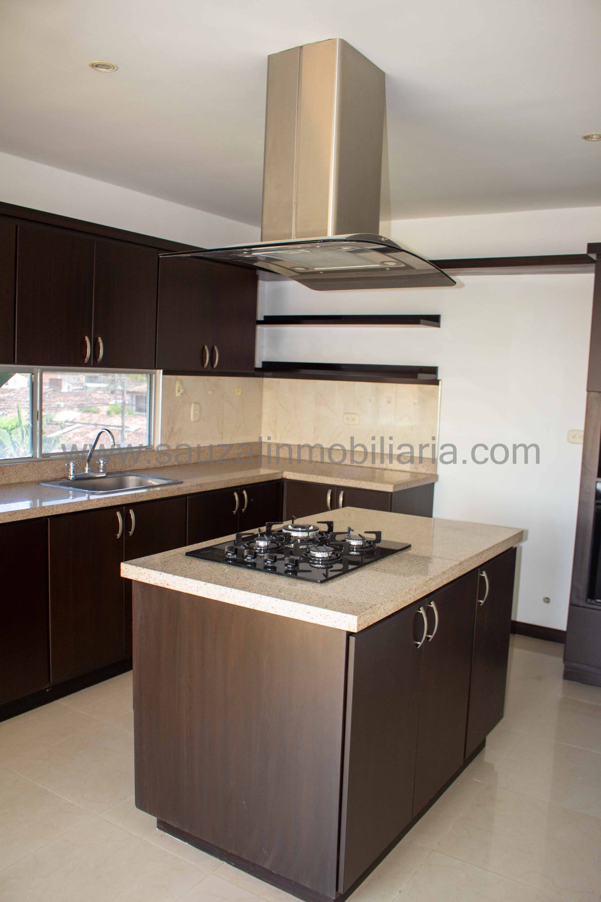 Exclusivo Penthouse en Conjunto Residencial