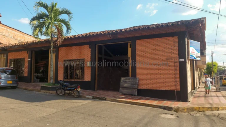 Bodegas Comerciales en el Barrio La Libertad