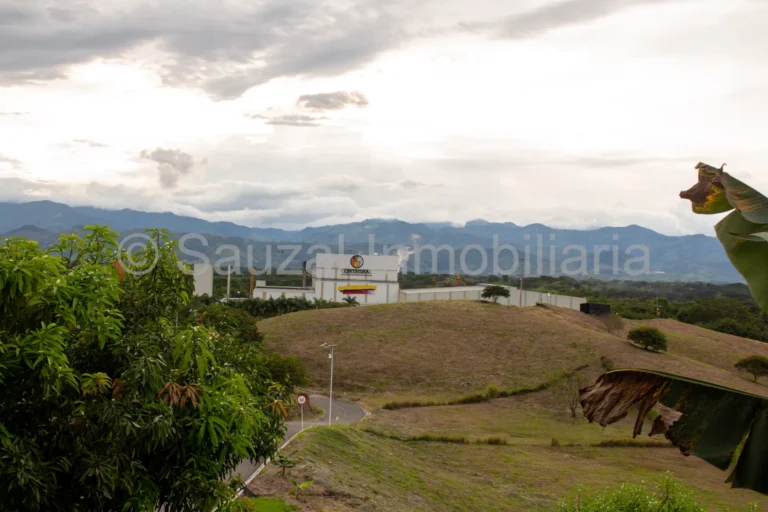 Lote en el Condominio Colinas del Campestre