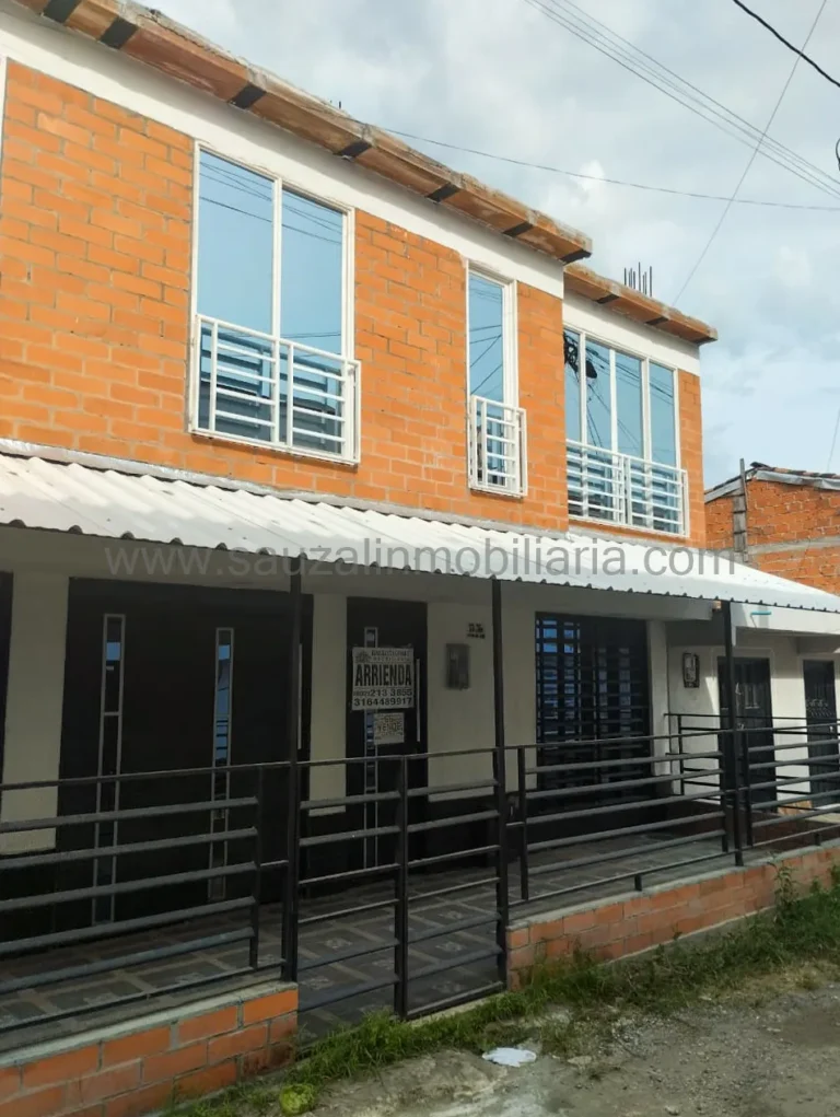 Casa en el Barrio Los Rosales, Etapa 2