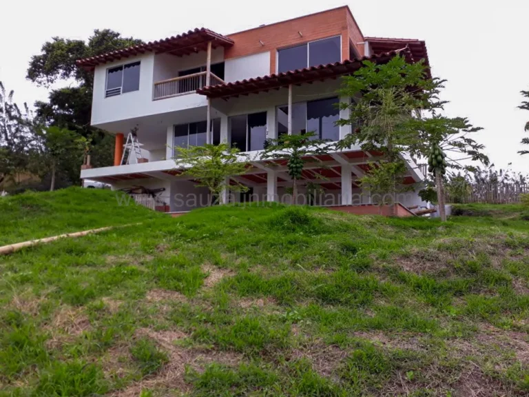 Casa en la Vía Cartago – Alcalá