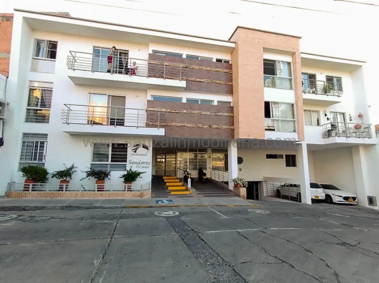 Apartamento en el Condominio Senderos del Prado
